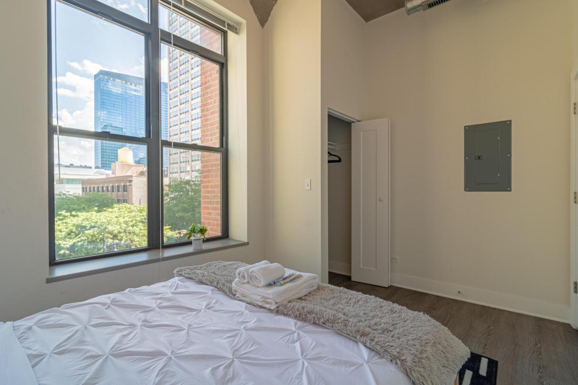 Bright 2Br Luxury Corner Suite With Optional Parking Sleeps 6 Guests Near Mccormick Place And Soldier Field Chicago Exterior foto